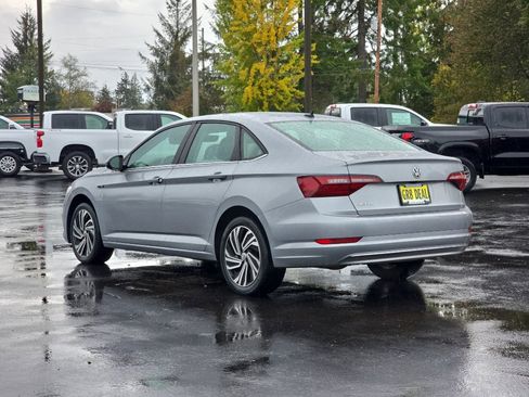 Used 2021 Volkswagen Jetta SEL image 4