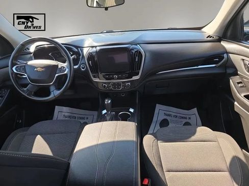Used 2020 Chevrolet Traverse LT w/ Driver Confidence II Package AWD/4WD image 14
