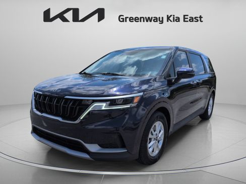 Certified 2024 Kia Carnival LX FWD image 10