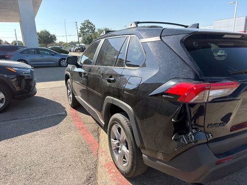 Used 2025 Toyota RAV4 XLE w/ Convenience Package FWD image 6
