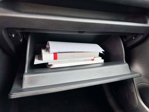 Used 2024 Toyota RAV4 XLE image 32