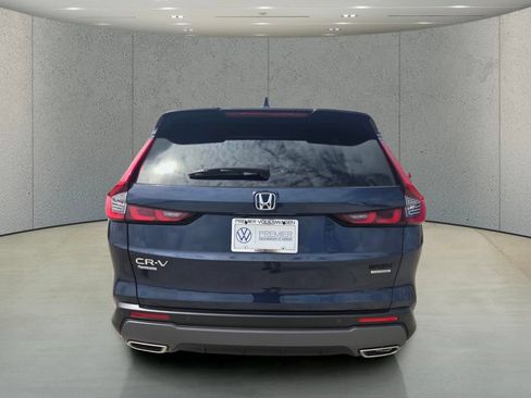 Used 2023 Honda CR-V Sport Touring image 4