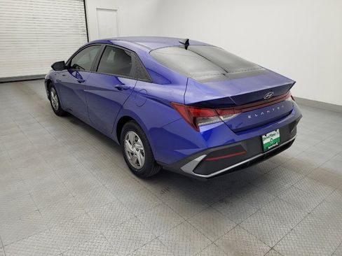 Used 2024 Hyundai Elantra SE image 5