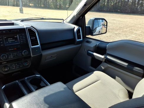 Used 2015 Ford F150 XLT w/ Equipment Group 301A Mid image 11
