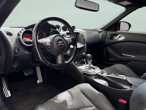 Used 2013 Nissan 370Z Touring w/ Sport Pkg RWD image 18