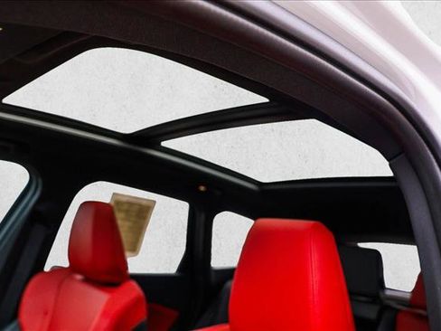 Used 2024 BMW X1 xDrive28i w/ Premium Package image 11