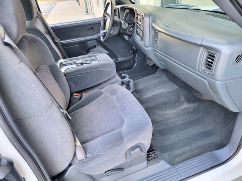 Used 2001 Chevrolet Silverado 1500 LS RWD image 16