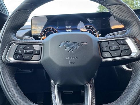 Used 2025 Ford Mustang GT Premium RWD image 17