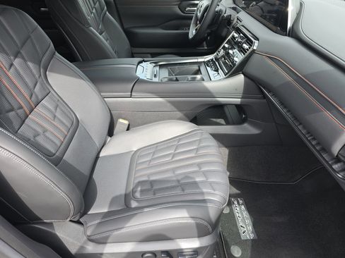 New 2026 Nissan Armada PRO-4X AWD/4WD image 32