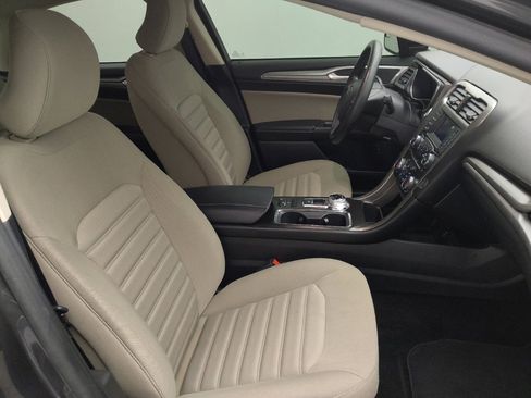 Used 2018 Ford Fusion S FWD image 21