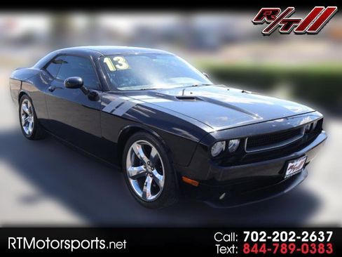 Used 2013 Dodge Challenger R/T RWD image 1
