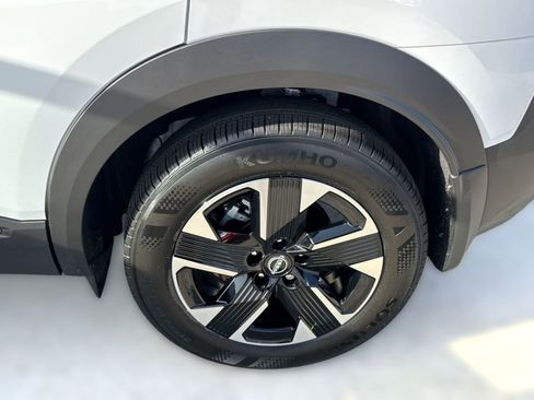 New 2025 Nissan Kicks SV w/ SV Premium Package image 10