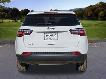 New 2026 Jeep Compass Latitude