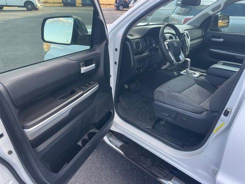 Used 2014 Toyota Tundra SR5 image 7