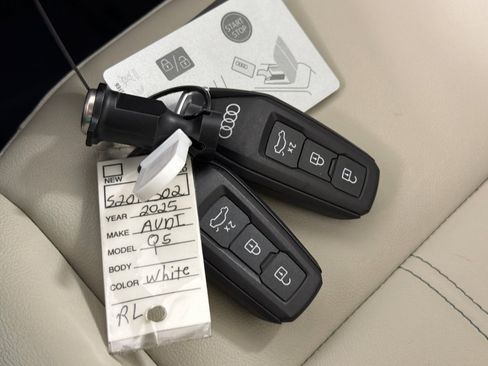 Used 2025 Audi Q5 Premium w/ Convenience Package AWD/4WD image 25
