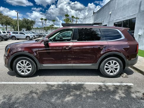 Used 2021 Kia Telluride LX AWD/4WD image 5