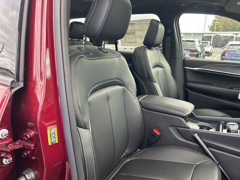 New 2026 Jeep Grand Cherokee Limited image 23