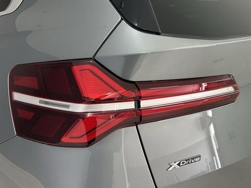 Used 2025 BMW X3 xDrive30i w/ Premium Package image 8