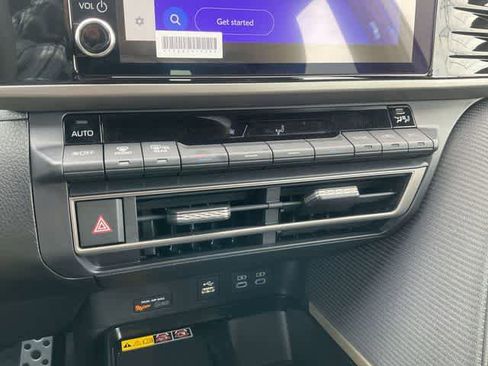 Used 2026 Toyota Camry SE w/ Convenience Package image 22