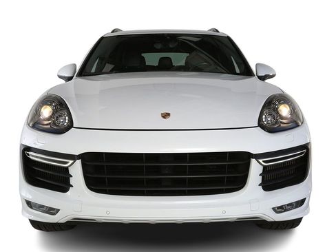 Used 2017 Porsche Cayenne GTS image 7