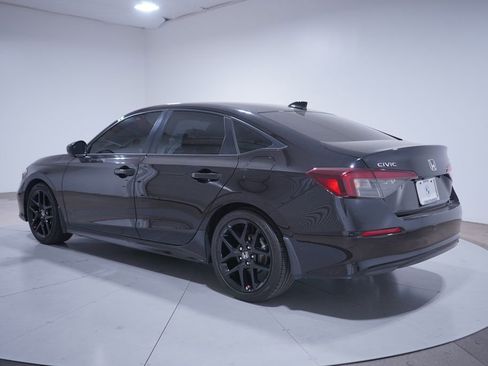 Used 2025 Honda Civic Sport image 3