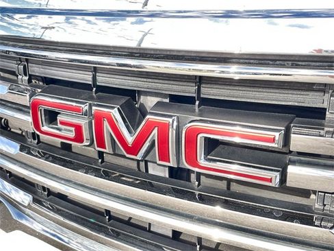 Certified 2021 GMC Acadia SLT w/ Preferred Package image 31