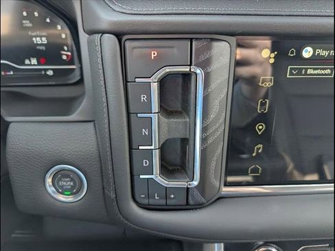 Used 2024 GMC Yukon XL Denali image 12