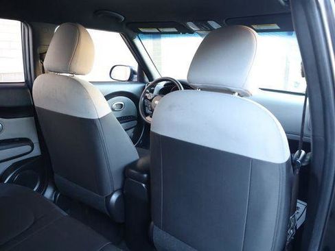 Used 2016 Kia Soul FWD image 23