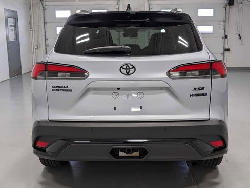 Used 2024 Toyota Corolla Cross XSE w/ Convenience Package AWD/4WD image 9