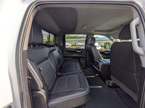 Used 2024 GMC Sierra 2500 Denali w/ Denali Reserve Package AWD/4WD image 35
