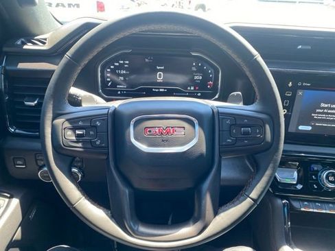Used 2025 GMC Sierra 1500 AT4 w/ AT4 Premium Package AWD/4WD image 14