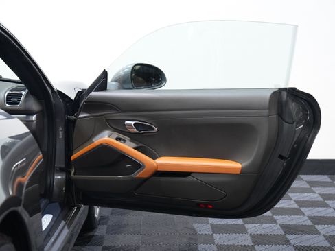 Used 2014 Porsche Cayman RWD image 22