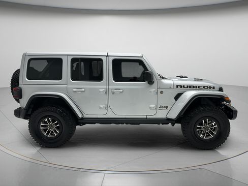 Used 2024 Jeep Wrangler Unlimited Rubicon 392 AWD/4WD image 2