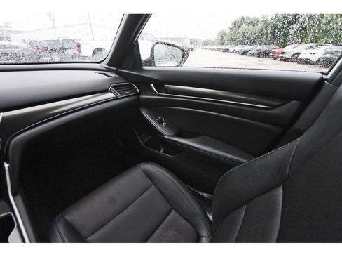 Used 2019 Honda Accord Sport image 9