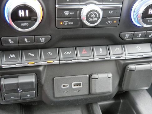 Used 2021 GMC Sierra 1500 SLT w/ SLT Premium Plus Package image 29