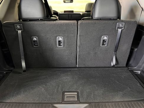 Used 2025 Honda Pilot Touring image 20