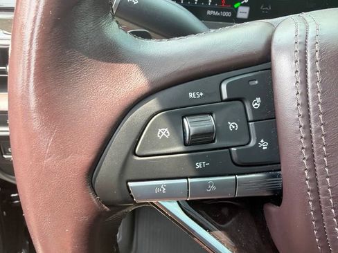 Used 2021 Cadillac Escalade Premium Luxury Platinum AWD/4WD image 33