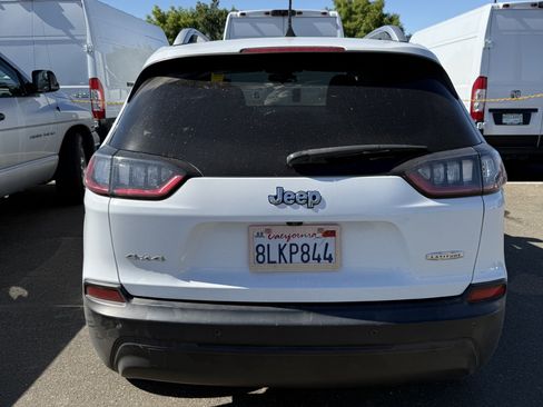 Used 2019 Jeep Cherokee Latitude w/ Popular Appearance Group AWD/4WD image 5