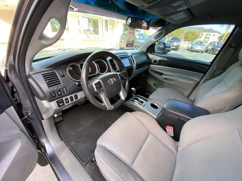 Used 2015 Toyota Tacoma PreRunner image 29