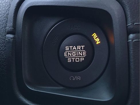 Used 2024 Jeep Wrangler Unlimited Rubicon image 17