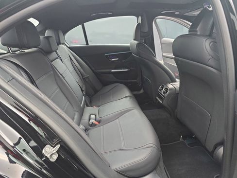 Used 2025 Mercedes-Benz C 300 Sedan image 44
