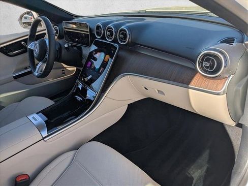 Used 2025 Mercedes-Benz C 300 Sedan image 22