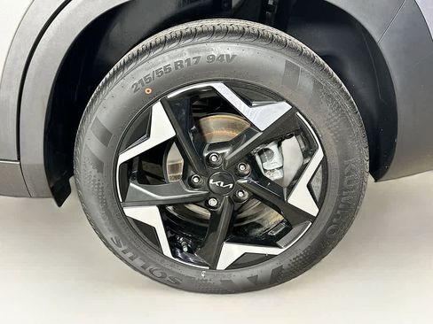 Used 2024 Kia Seltos EX FWD image 8