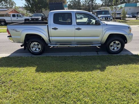 Used 2006 Toyota Tacoma PreRunner RWD image 5