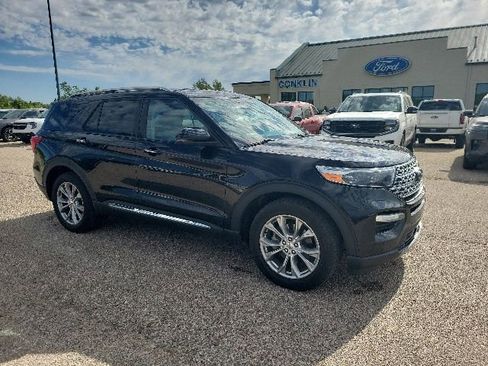 Used 2023 Ford Explorer Limited w/ Equipment Group 301A RWD image 21