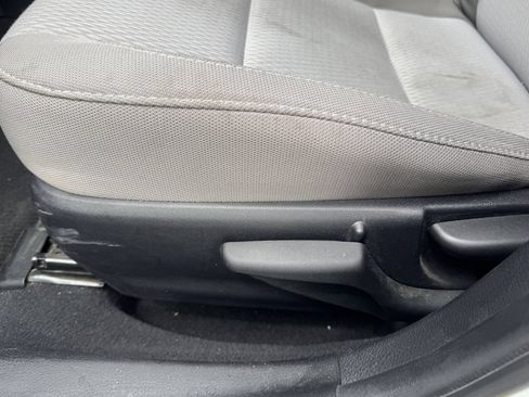 Used 2019 Toyota Corolla LE w/ Carpet Mat Package (TMS) FWD image 24