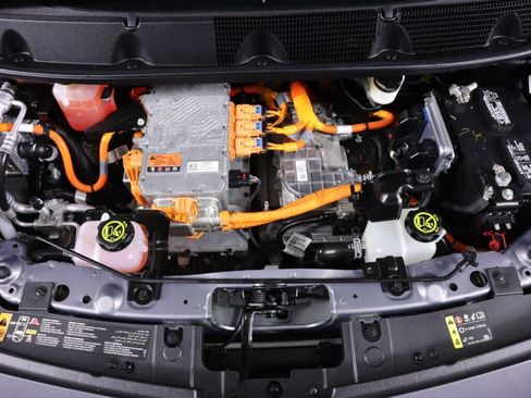 Used 2023 Chevrolet Bolt LT FWD image 38