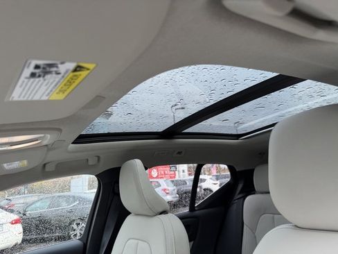 Used 2025 Volvo XC40 B5 Ultra w/ Protection Package Premier image 5