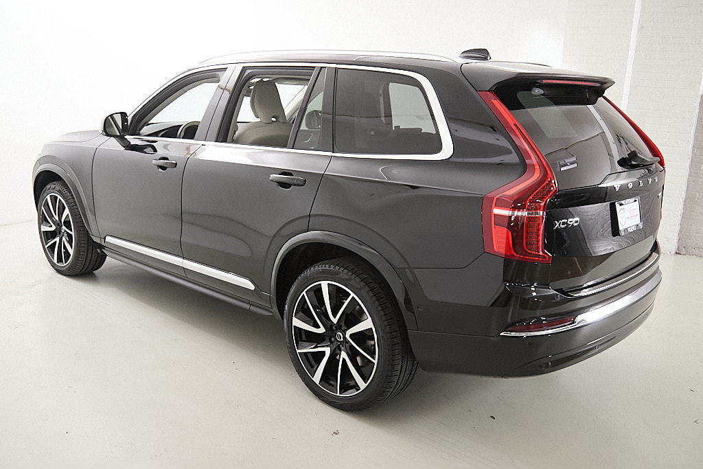 Certified 2024 Volvo XC90 B5 Plus w/ Protection Package Premier AWD/4WD image 7