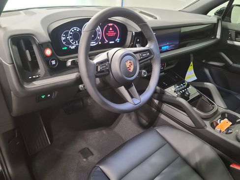 New 2026 Porsche Cayenne image 4